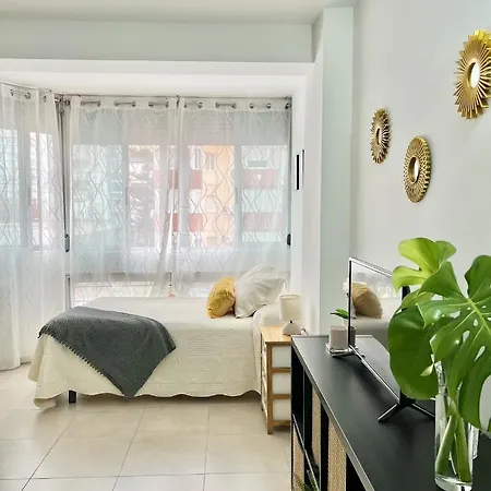 Apartamento Precioso Estudio Con Piscina, Junto A La Playa